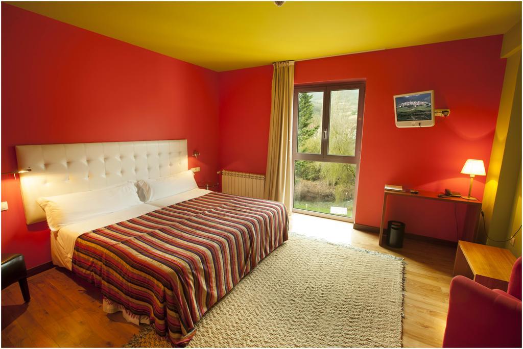 Hotel Ibaiondo Olave ภายนอก รูปภาพ